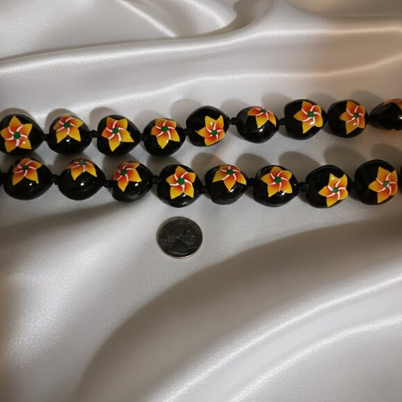 Black Kukui Nut Hawaiian Luau Lei Yellow Gold Flower Necklace NWOT - Picture 6 of 8